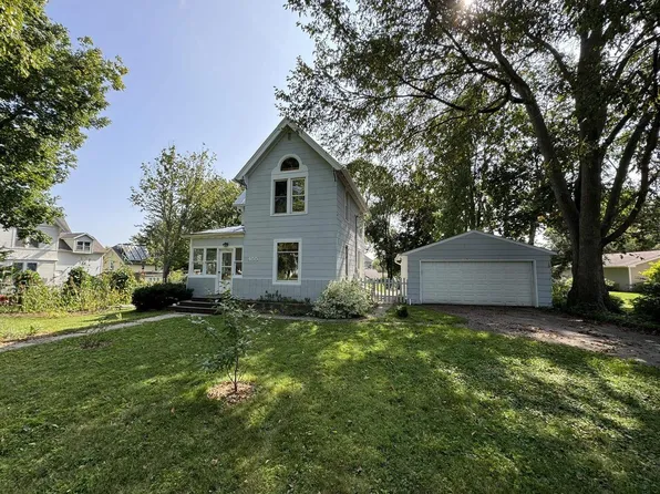 455 Bayley Avenue, Platteville, WI 53818