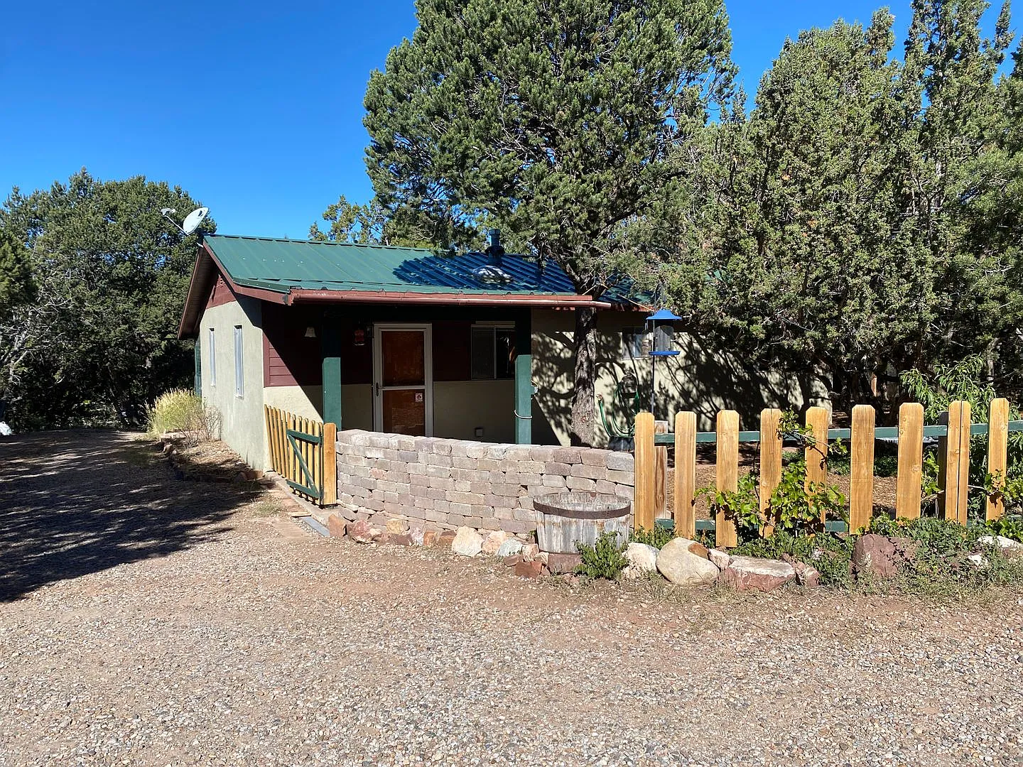 2 Bedroom, 1 Bathroom Home in Sandia Park, NM — Photo 1