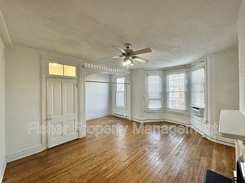 1 bed, 1.0 bath, 750 sqft, $1,295 — Photo 4