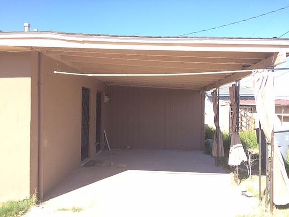 4th image of 381 Guadalajara Dr