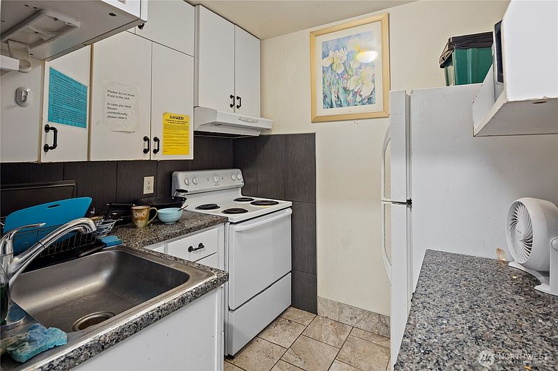 5th image of 4714 17th Avenue NE