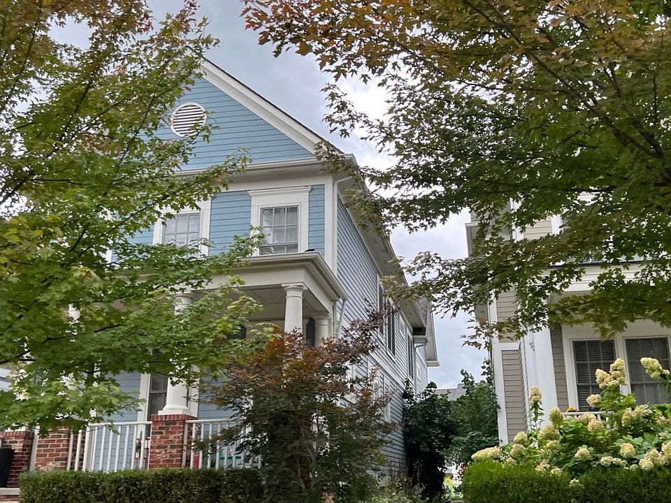 1st image of 394 Roosevelt St #237