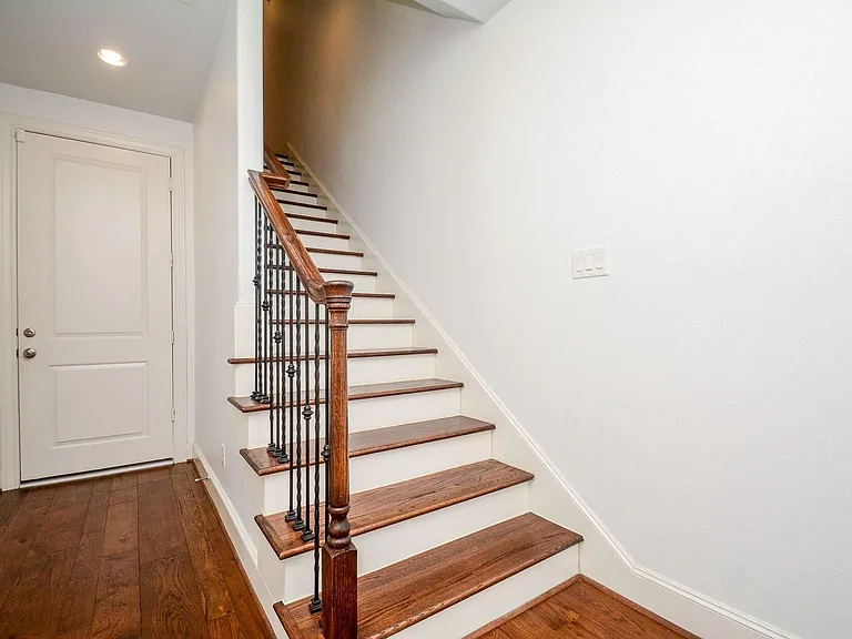 2960 Rusk St — Photo 10