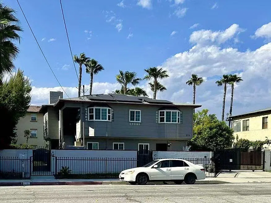 275 W Phillips Blvd — Photo 1