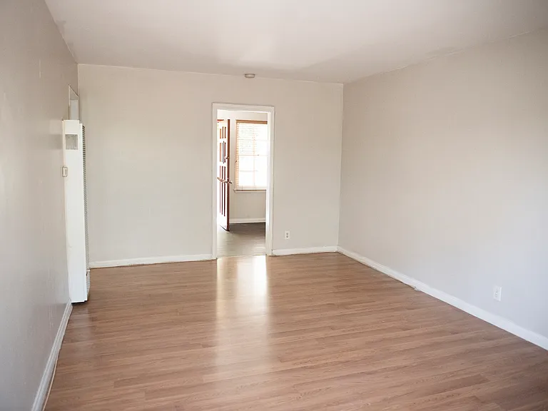 5622 Hazeltine Ave — Photo 8