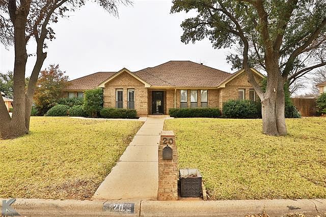 1st image of 20 Hoylake Dr