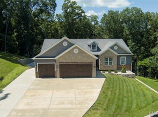 1421 Paradise Valley Dr, High Ridge, MO 63049