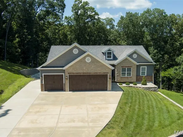 1421 Paradise Valley Dr, High Ridge, MO 63049