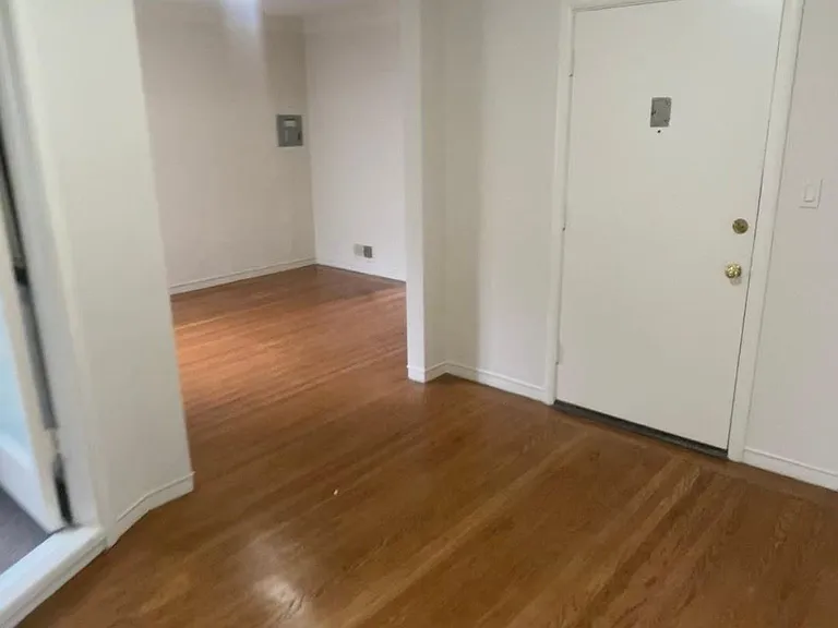 1003 Lombard St — Photo 16