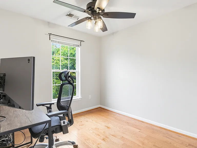 2236 Ivy Ln #5 — Photo 18
