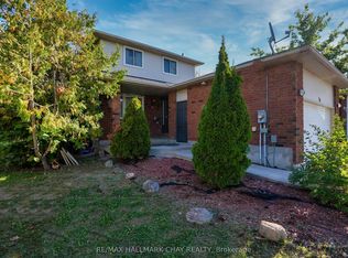 30 Rosenfeld Dr, Barrie, ON L4M 5X2
