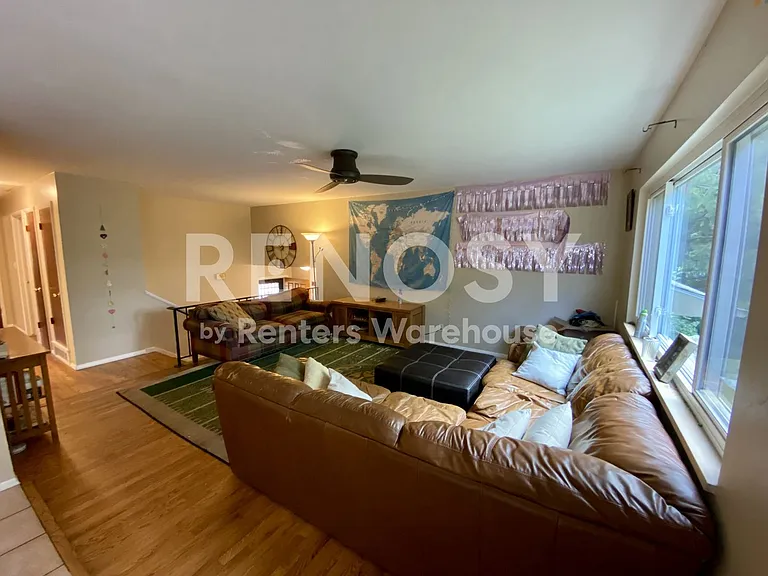 1237 Constitution Ave — Photo 16