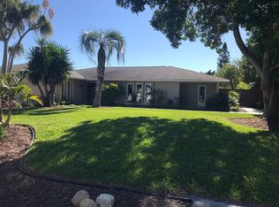 5445 America Dr, Sarasota, FL 34231