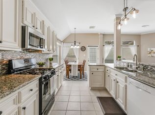 2738 Five Oaks Dr, Missouri City, TX 77459