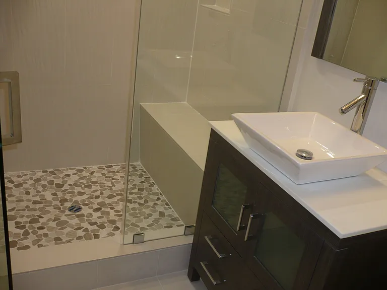 8634 Falmouth Ave — Photo 16
