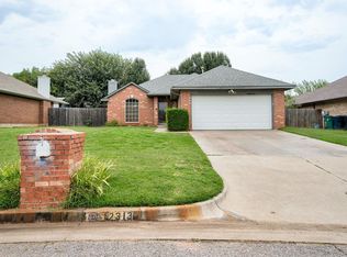 12313 SW 11th St, Yukon, OK 73099