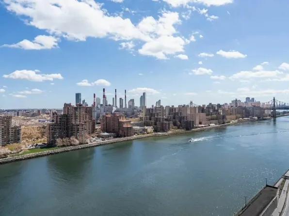 530 East 76th Street image 18 of 27