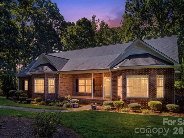 216 Minnie Queen Ln, Belmont, NC 28012