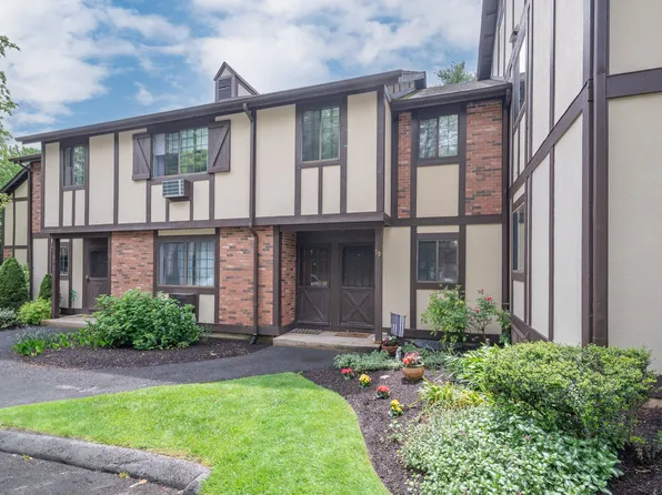 19 Andover Court #19, Brookfield, CT 06804