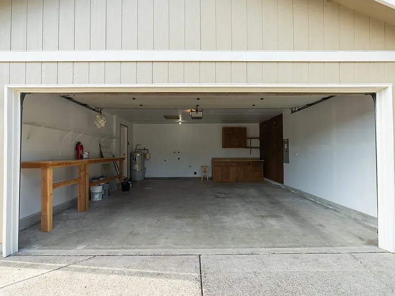 16002 NE 85th St — Photo 3