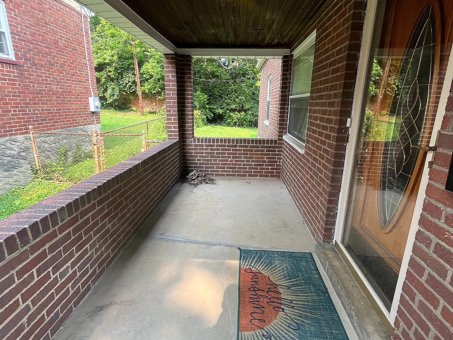 4 bed, 1369 sqft, $1,985 — Photo 2