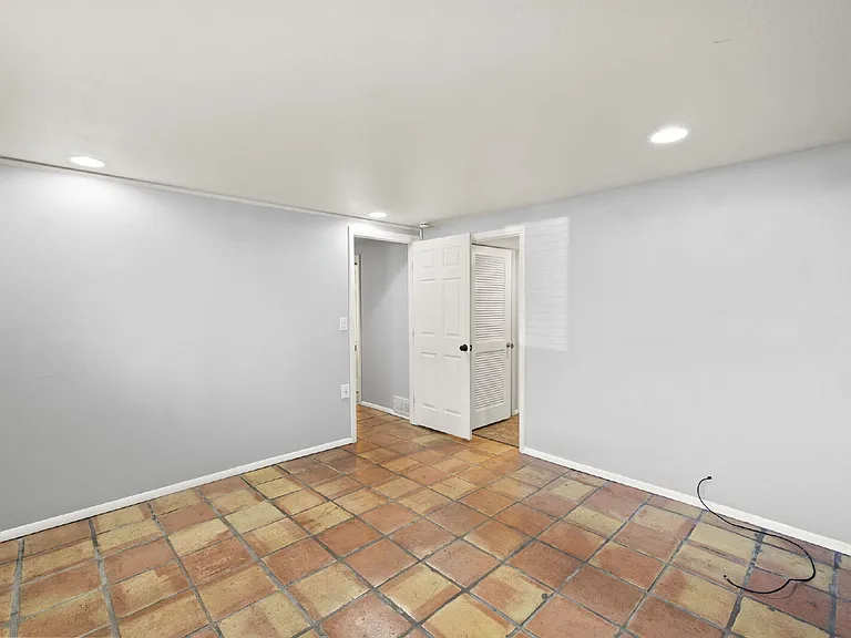 304 Cielo Vista St — Photo 30