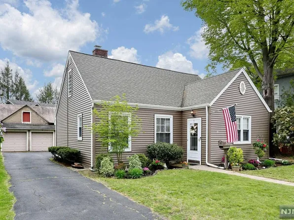 21 Wheeler Ave, Westwood, NJ 07675