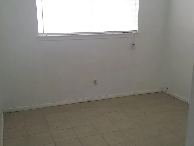 18222 Cherimoya Rd #1 — Photo 2