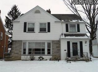 2323 Loyola Rd, University Heights, OH 44118