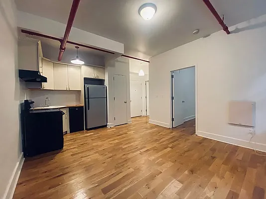 Rented by Dream Space Realty | media 7