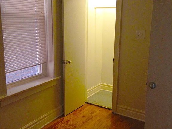 3rd image of 1313 N Western Ave #2