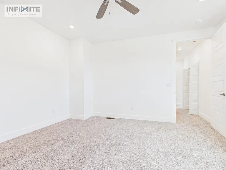 4901 Harvest Pkwy — Photo 10