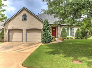 2527 E 66th Pl, Tulsa, OK 74136