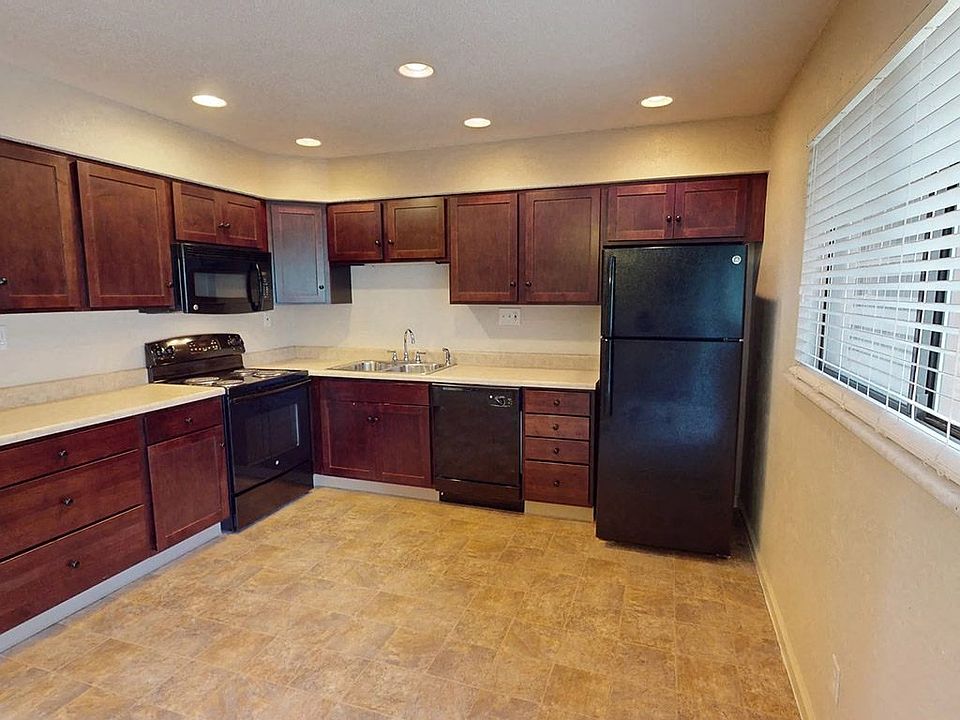 Fully-Equipped Kitchen with Appliances