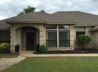 1104 Red Bird Ln, Granbury, TX 76048