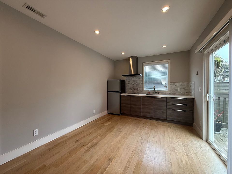 1st image of 427 Huron Ave #2