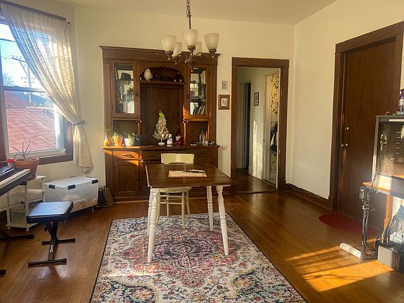 2nd image of 2942 S Emerald Ave Unit 2