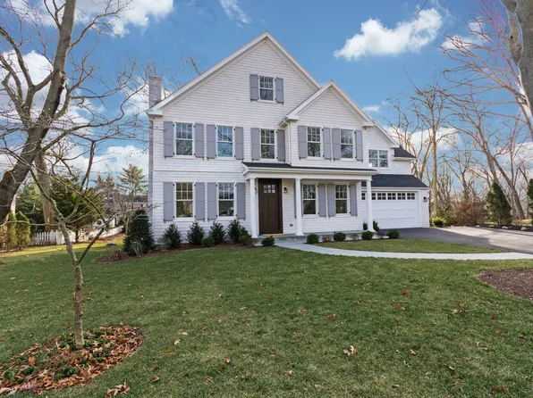 16 Phillips Ln, Darien, CT 06820