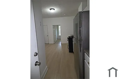 406 Woodlawn Ave #1 Photo 1