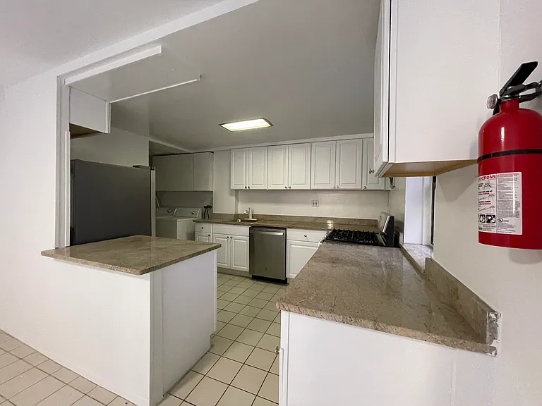 401 Convent Ave #HOU — Photo 4