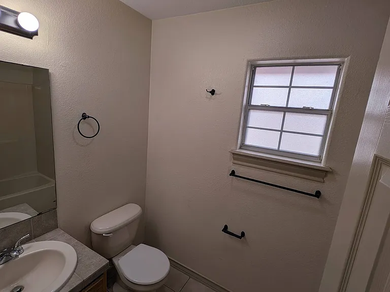 1708 Chacon St #1-4 — Photo 6