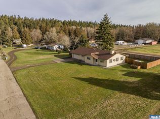 820 N Rhodefer Rd, Sequim, WA 98382