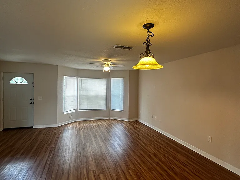 1849 Van Allen Cir — Photo 9