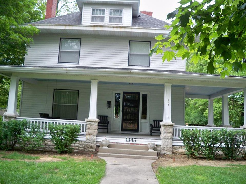 1st image of 1117 E Eastwood St