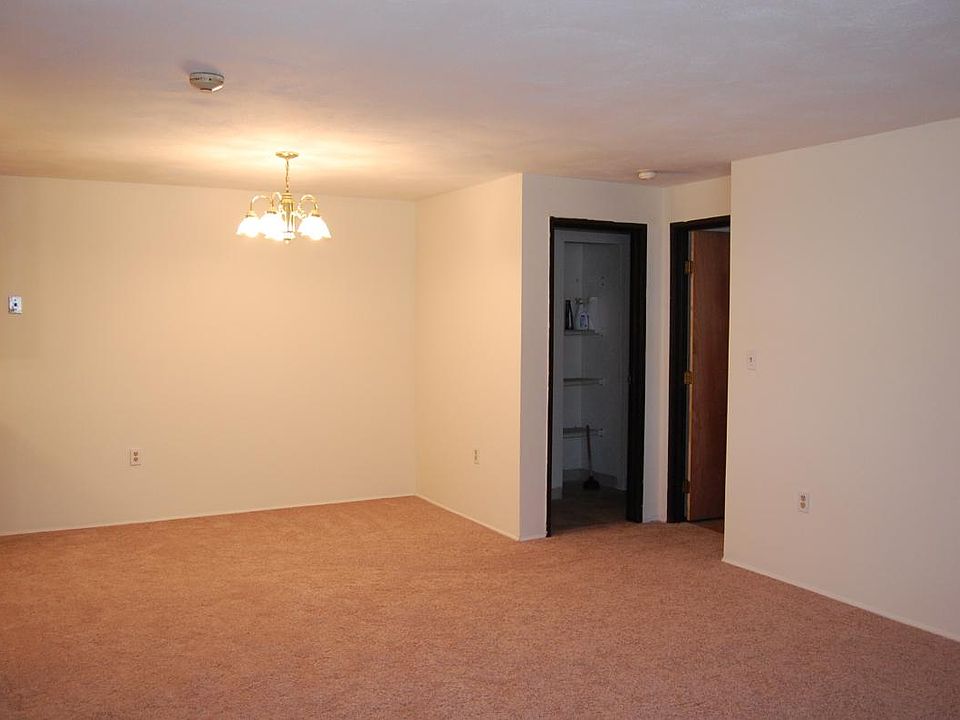 2nd image of 50 Juniper Rd #2