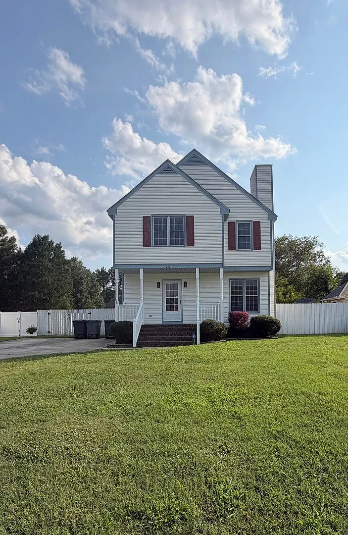 2421 Sexton Rd — Photo 2