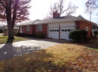 4022 S Columbia Pl, Tulsa, OK 74105