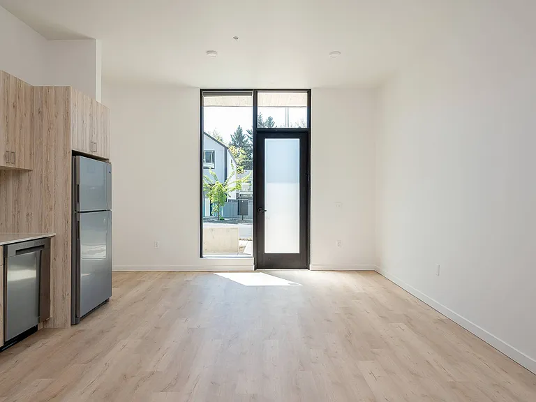 One Twenty Up | Live Work 1 Bedroom
