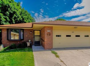 5427 Homestead Ct, Lincoln, NE 68521