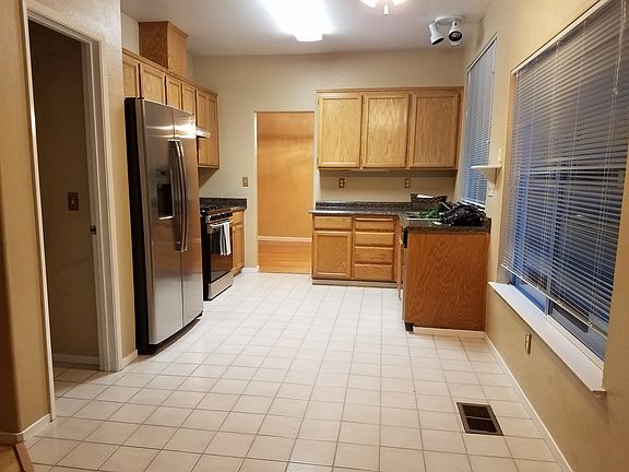 3rd image of 639 Antiquity Dr